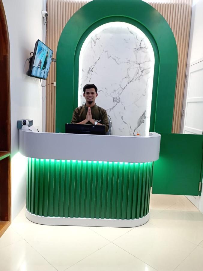 Kareem Syariah Hostel Bukittinggi Exteriör bild