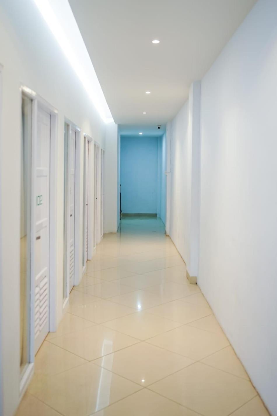 Kareem Syariah Hostel Bukittinggi Exteriör bild